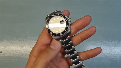 come si allarga cinturino rolex|Guida pratica su come regolare il cinturino del Rolex Datejust.